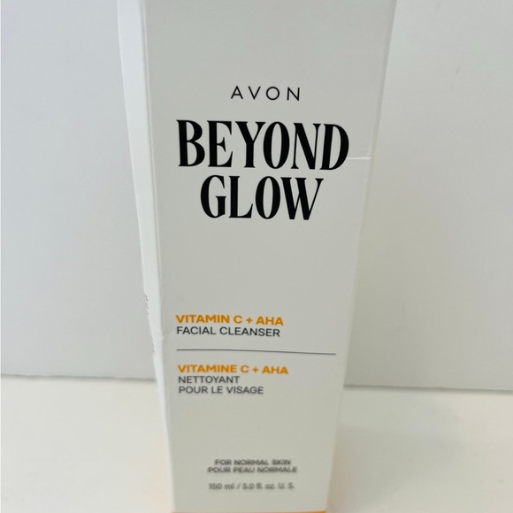 Avon Beyond Glow x 2 Vitamin C + AHA Facial Cleanser & 6% Ferulic Acid Serum - Picture 4 of 10